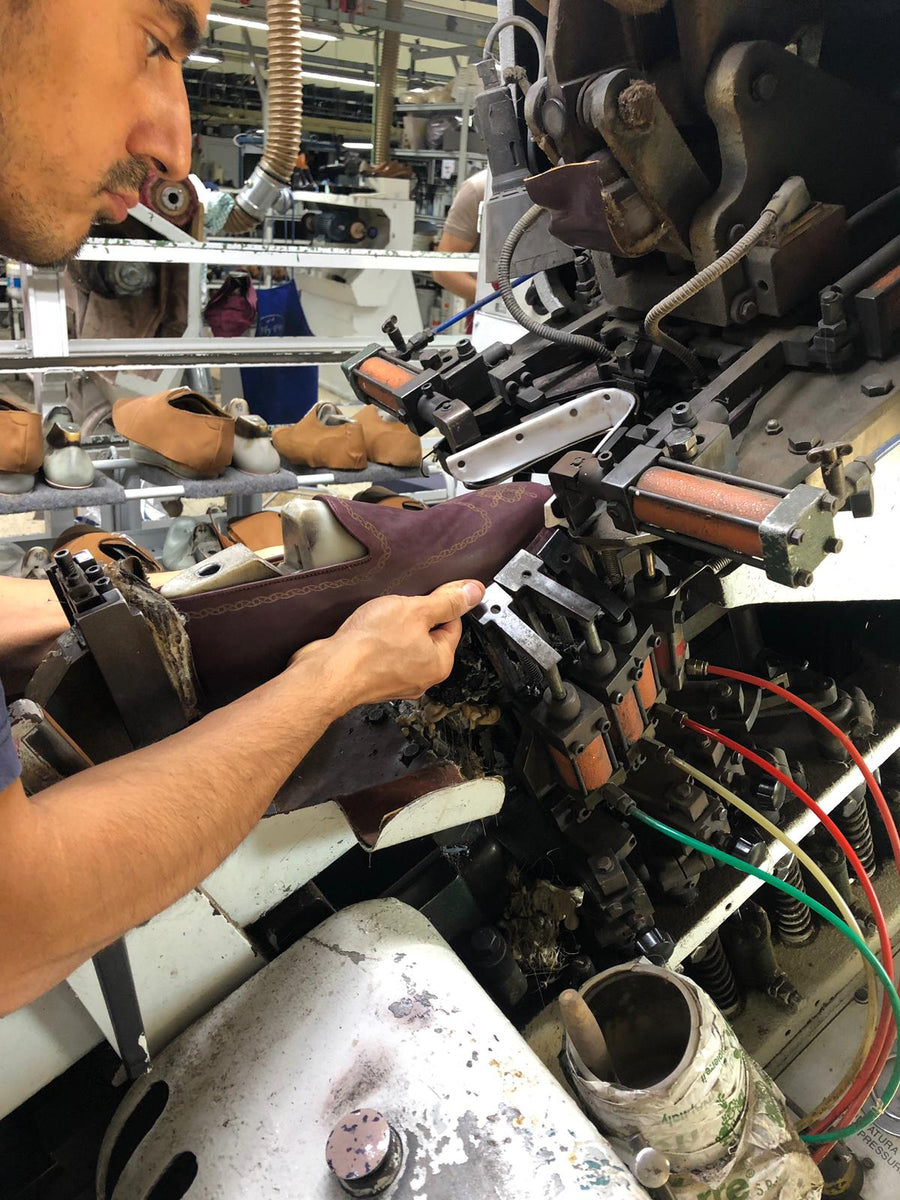 Laser-etching the Kawung motif onto leather